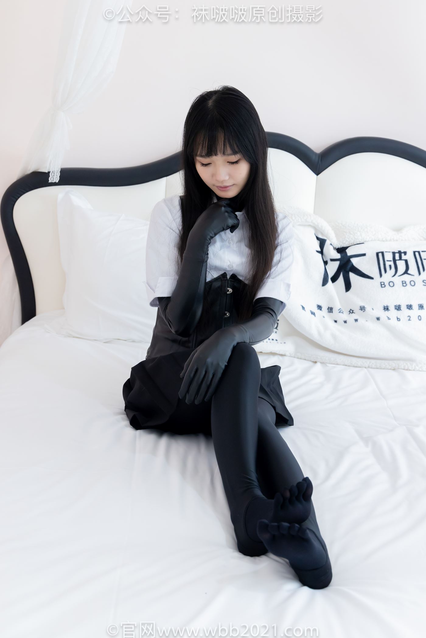 图片[73]-[BoBoSocks袜啵啵]NO.499 甜甜圈-高跟长靴、踩脚裤、厚黑丝五指袜、黑皮手套、裤里丝[144P] – 速更版-美库