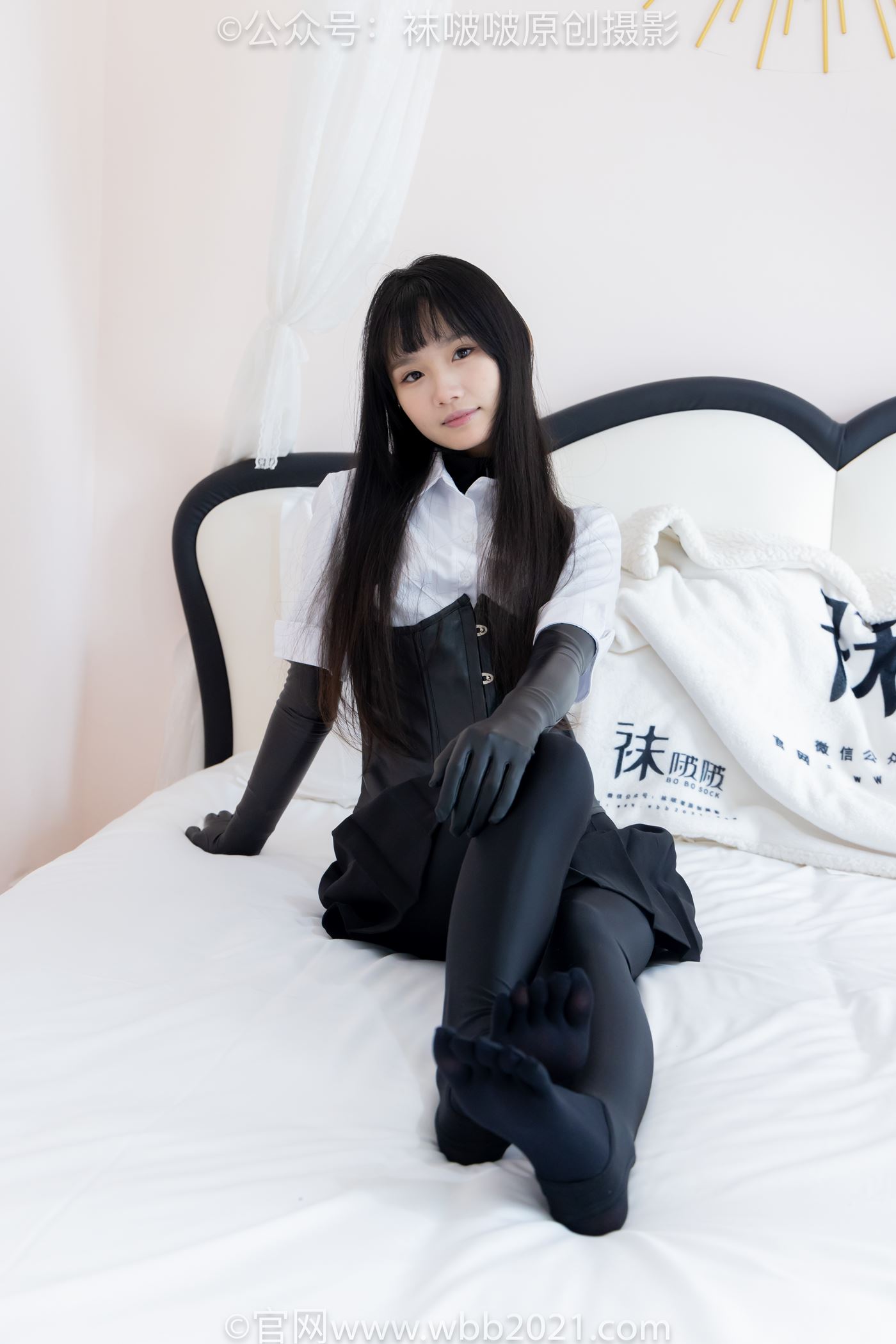 图片[74]-[BoBoSocks袜啵啵]NO.499 甜甜圈-高跟长靴、踩脚裤、厚黑丝五指袜、黑皮手套、裤里丝[144P] – 速更版-美库