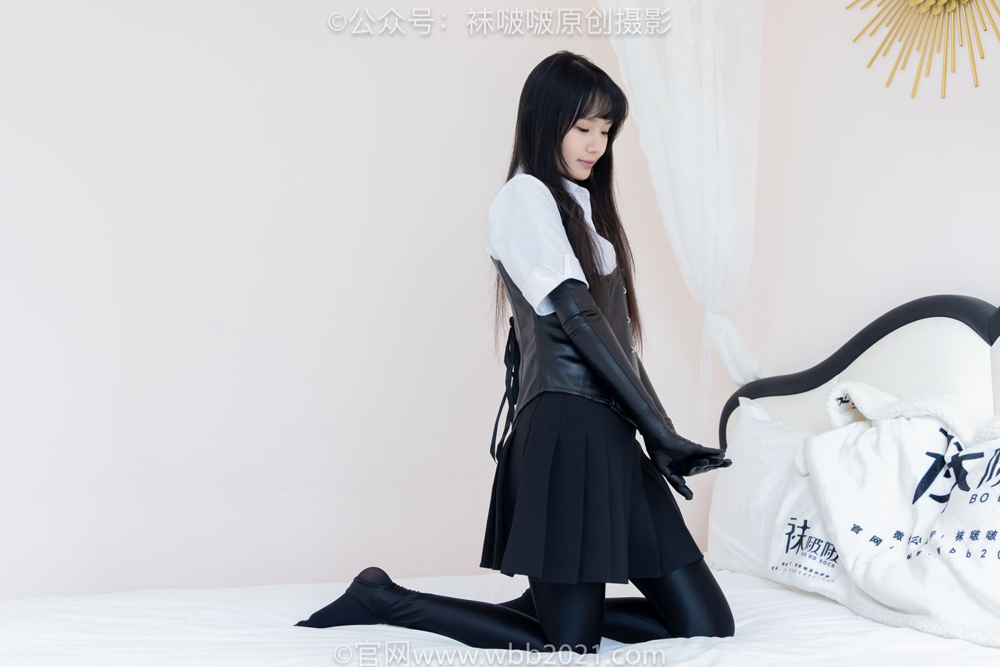 图片[85]-[BoBoSocks袜啵啵]NO.499 甜甜圈-高跟长靴、踩脚裤、厚黑丝五指袜、黑皮手套、裤里丝[144P] – 速更版-美库