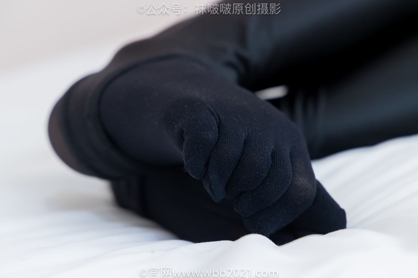 图片[92]-[BoBoSocks袜啵啵]NO.499 甜甜圈-高跟长靴、踩脚裤、厚黑丝五指袜、黑皮手套、裤里丝[144P] – 速更版-美库