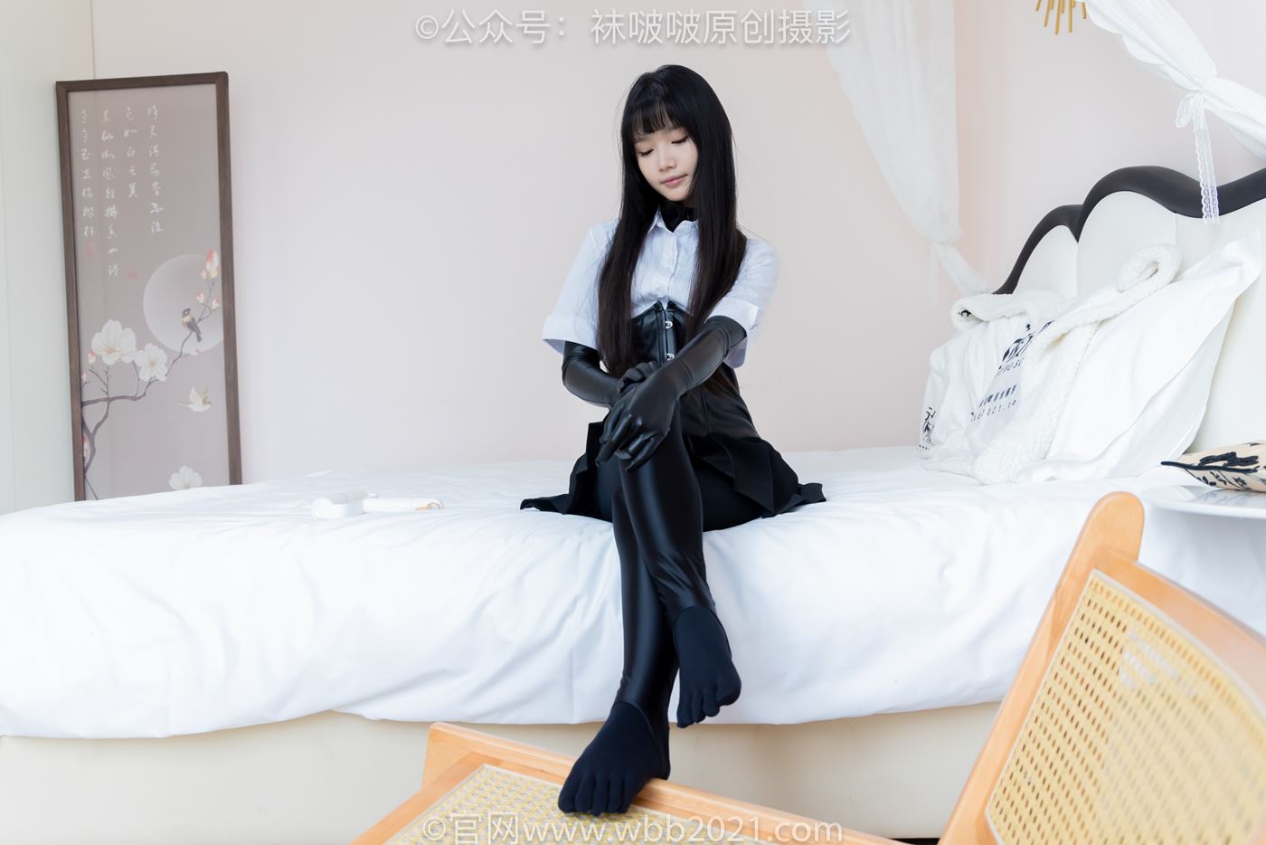 图片[132]-[BoBoSocks袜啵啵]NO.499 甜甜圈-高跟长靴、踩脚裤、厚黑丝五指袜、黑皮手套、裤里丝[144P] – 速更版-美库