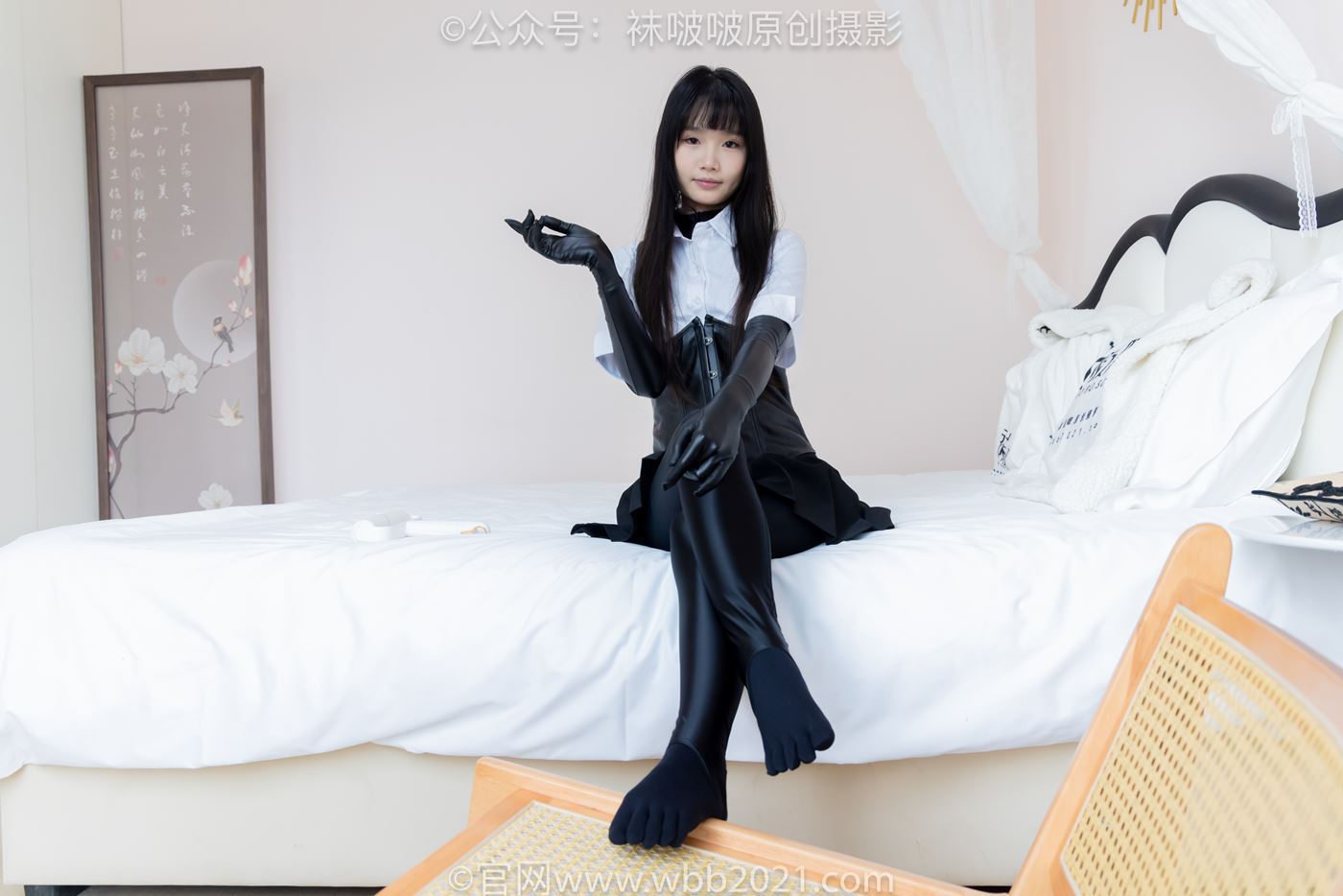 图片[133]-[BoBoSocks袜啵啵]NO.499 甜甜圈-高跟长靴、踩脚裤、厚黑丝五指袜、黑皮手套、裤里丝[144P] – 速更版-美库