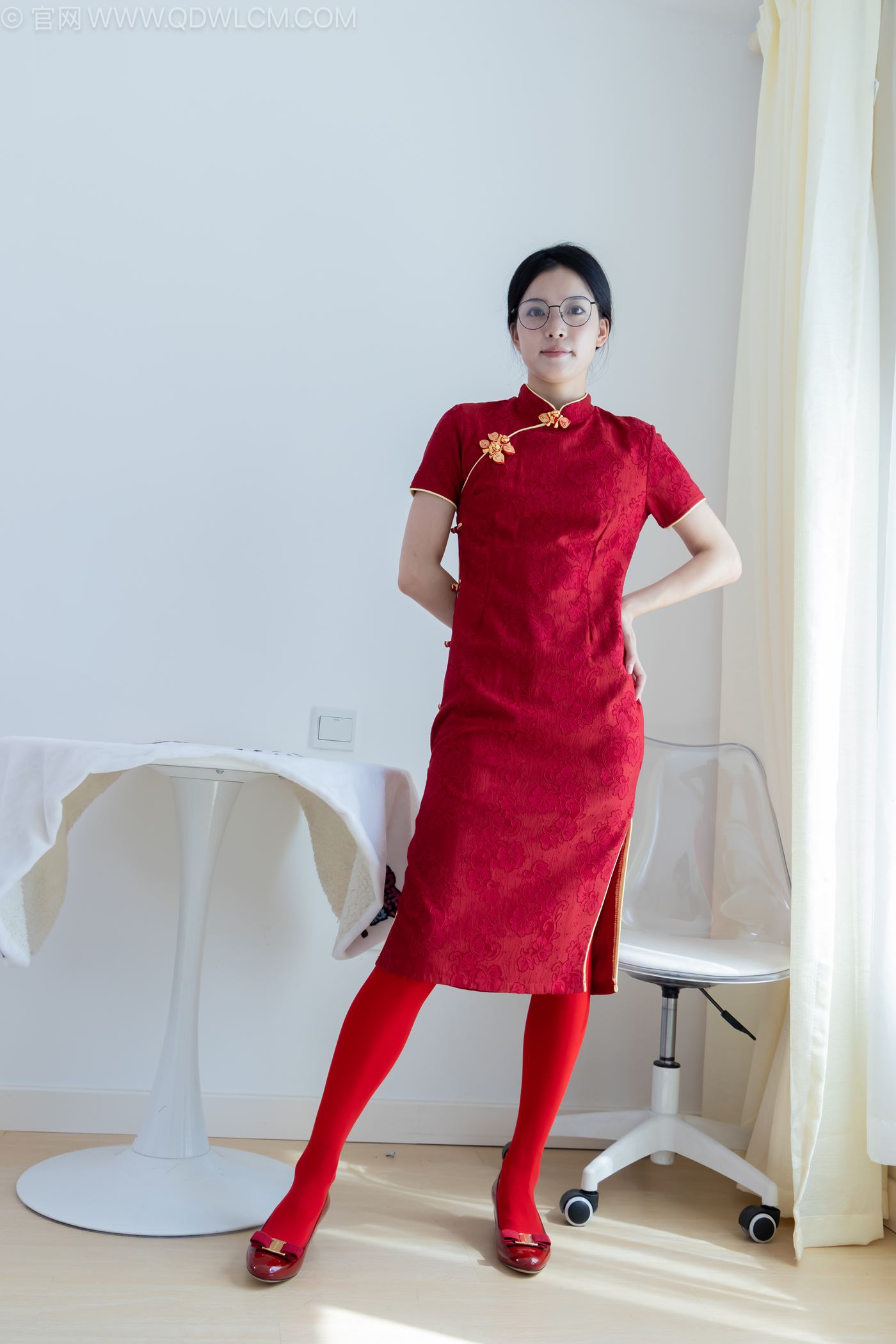 图片[14]-物恋传媒 NO.2236 茯苓-红色低跟鞋、厚款红色丝、皮筋绑脚老头乐挠脚剧情[96P] – 速更版-美库