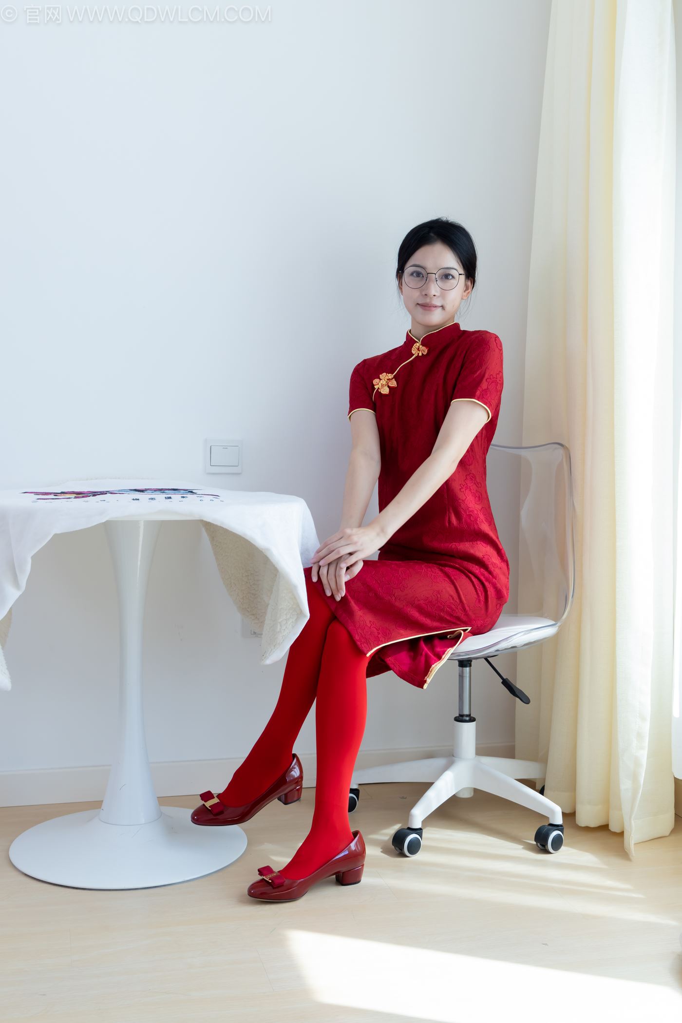 图片[20]-物恋传媒 NO.2236 茯苓-红色低跟鞋、厚款红色丝、皮筋绑脚老头乐挠脚剧情[96P] – 速更版-美库