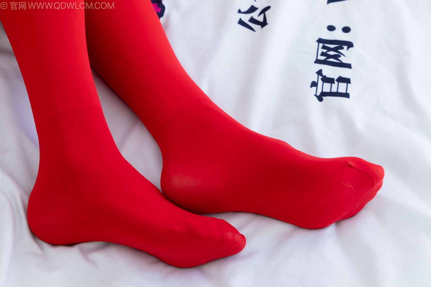 图片[54]-物恋传媒 NO.2236 茯苓-红色低跟鞋、厚款红色丝、皮筋绑脚老头乐挠脚剧情[96P] – 速更版-美库