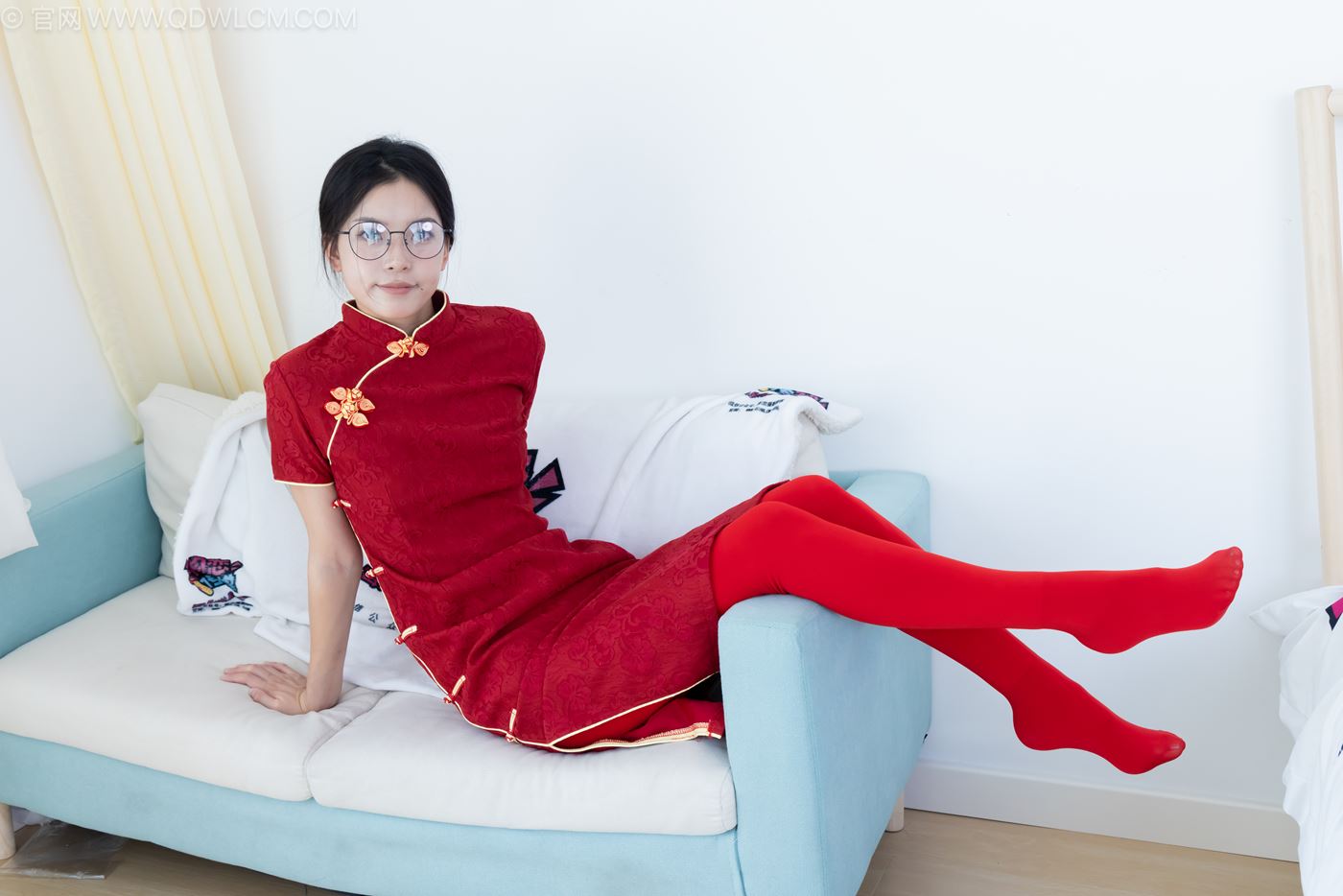 图片[71]-物恋传媒 NO.2236 茯苓-红色低跟鞋、厚款红色丝、皮筋绑脚老头乐挠脚剧情[96P] – 速更版-美库