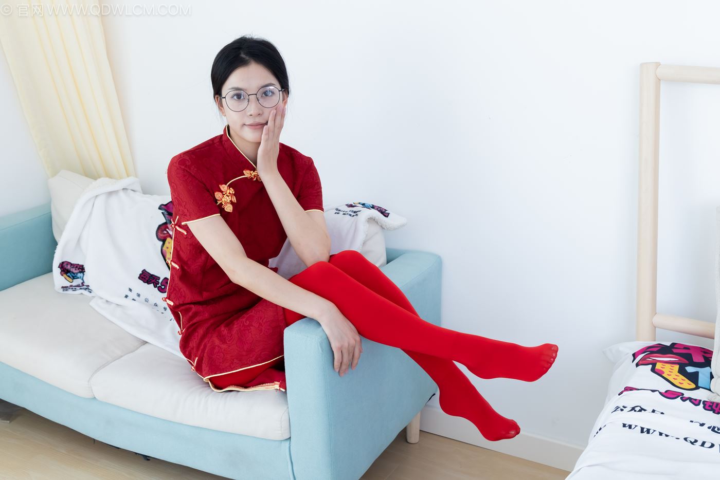 图片[77]-物恋传媒 NO.2236 茯苓-红色低跟鞋、厚款红色丝、皮筋绑脚老头乐挠脚剧情[96P] – 速更版-美库