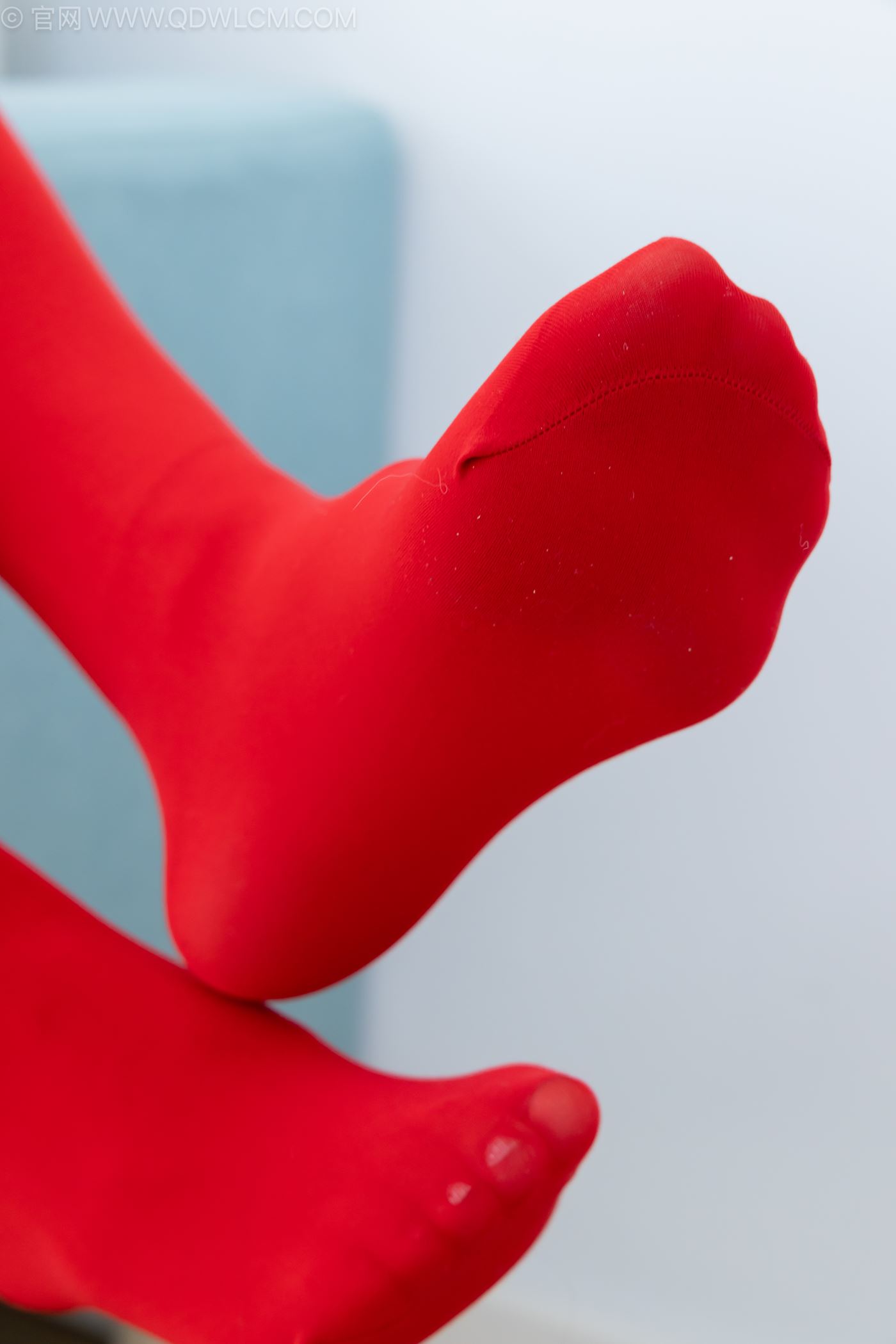 图片[84]-物恋传媒 NO.2236 茯苓-红色低跟鞋、厚款红色丝、皮筋绑脚老头乐挠脚剧情[96P] – 速更版-美库