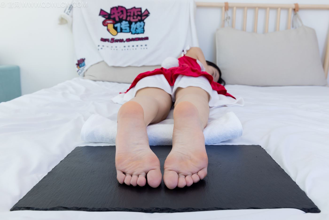 图片[43]-物恋传媒 NO.2237 菜菜-高跟鞋、油亮薄白丝、裸足、草莓和酸奶裸足摆盘剧情[230P] – 速更版-美库