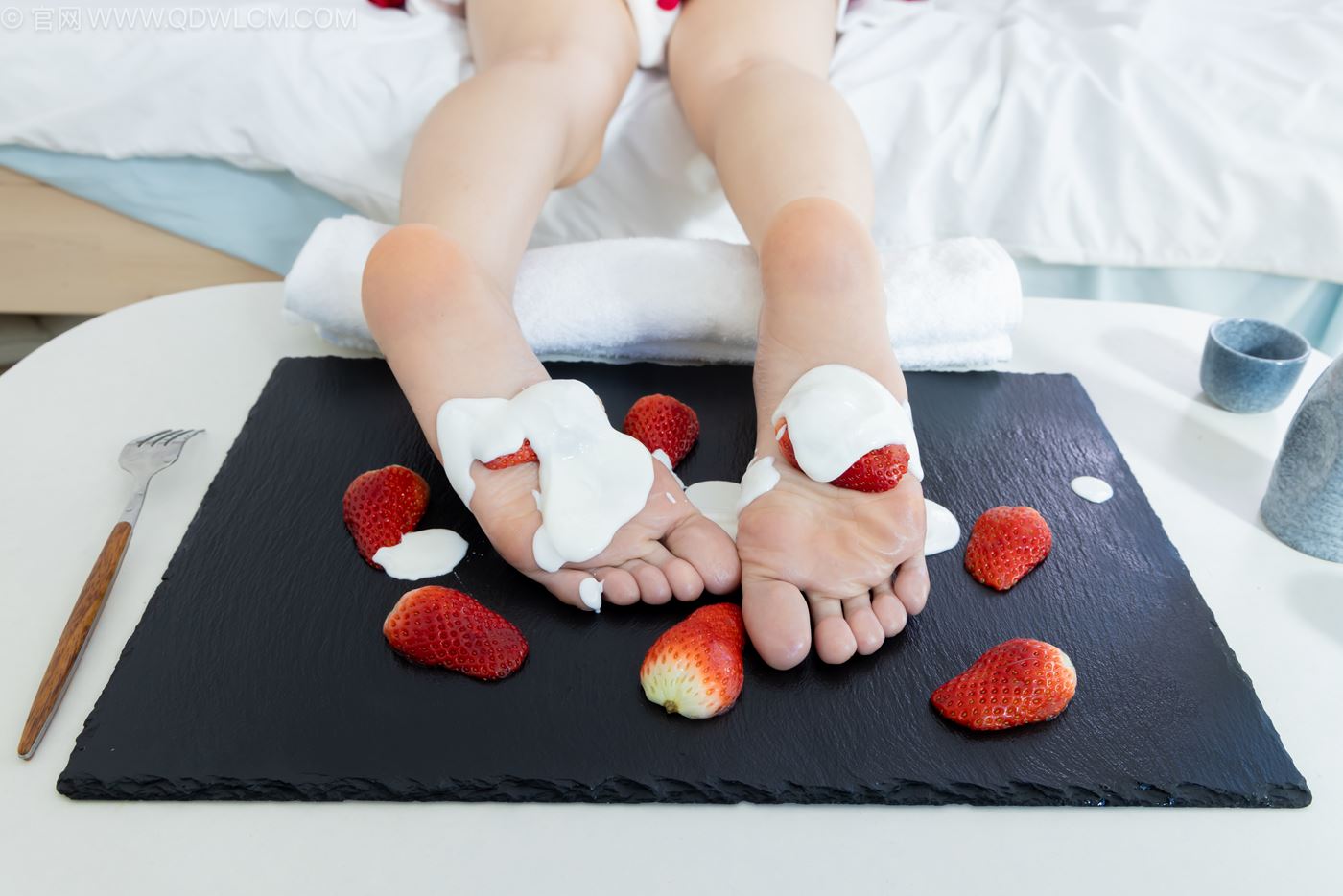 图片[91]-物恋传媒 NO.2237 菜菜-高跟鞋、油亮薄白丝、裸足、草莓和酸奶裸足摆盘剧情[230P] – 速更版-美库