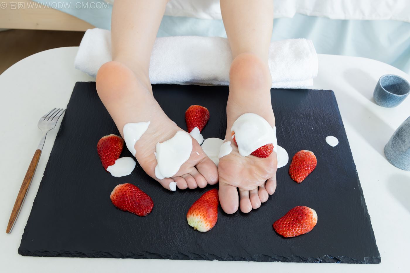 图片[96]-物恋传媒 NO.2237 菜菜-高跟鞋、油亮薄白丝、裸足、草莓和酸奶裸足摆盘剧情[230P] – 速更版-美库