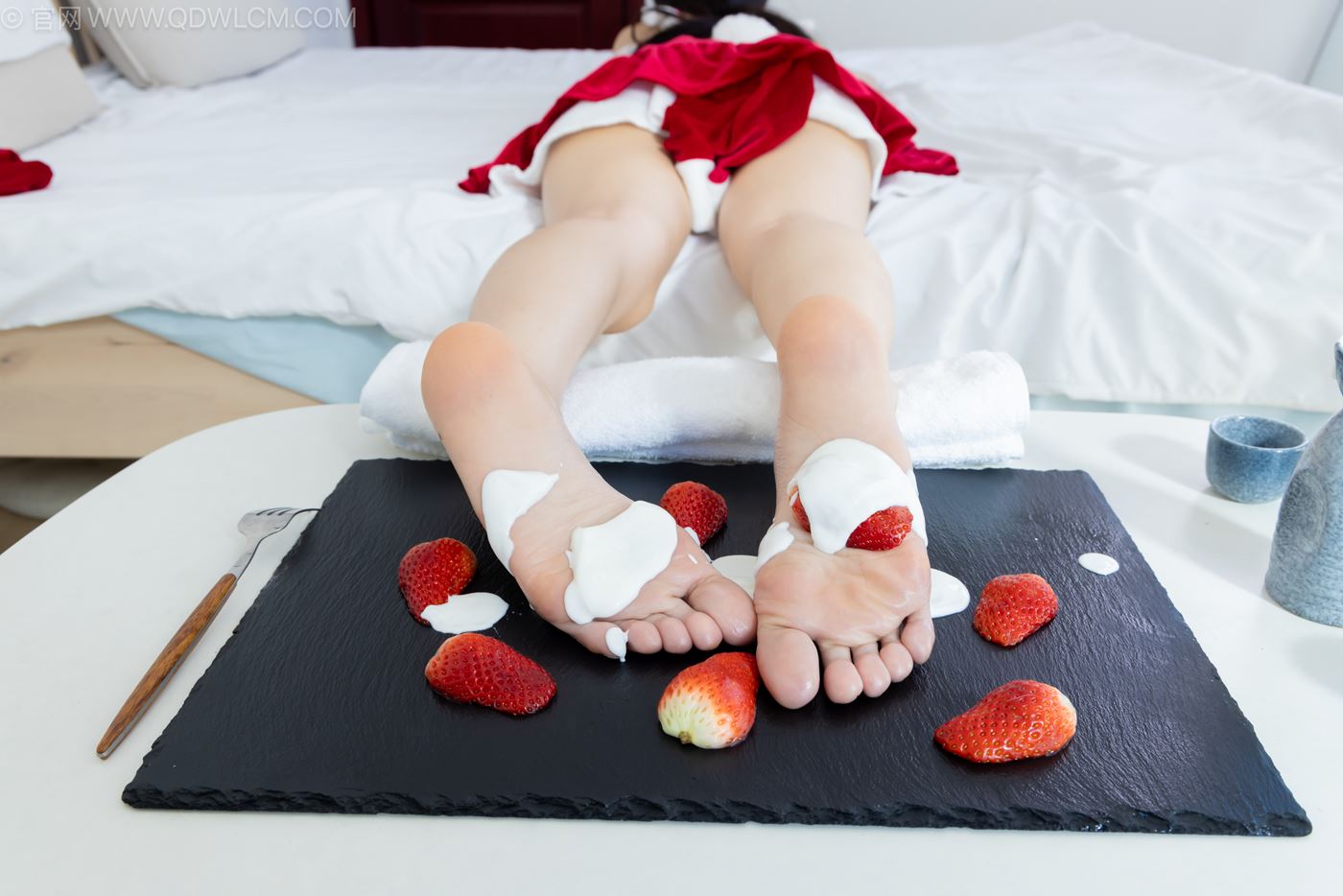 图片[98]-物恋传媒 NO.2237 菜菜-高跟鞋、油亮薄白丝、裸足、草莓和酸奶裸足摆盘剧情[230P] – 速更版-美库