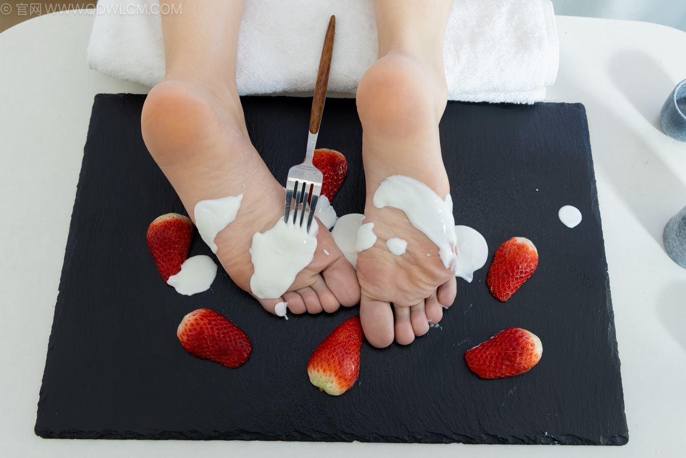 图片[106]-物恋传媒 NO.2237 菜菜-高跟鞋、油亮薄白丝、裸足、草莓和酸奶裸足摆盘剧情[230P] – 速更版-美库