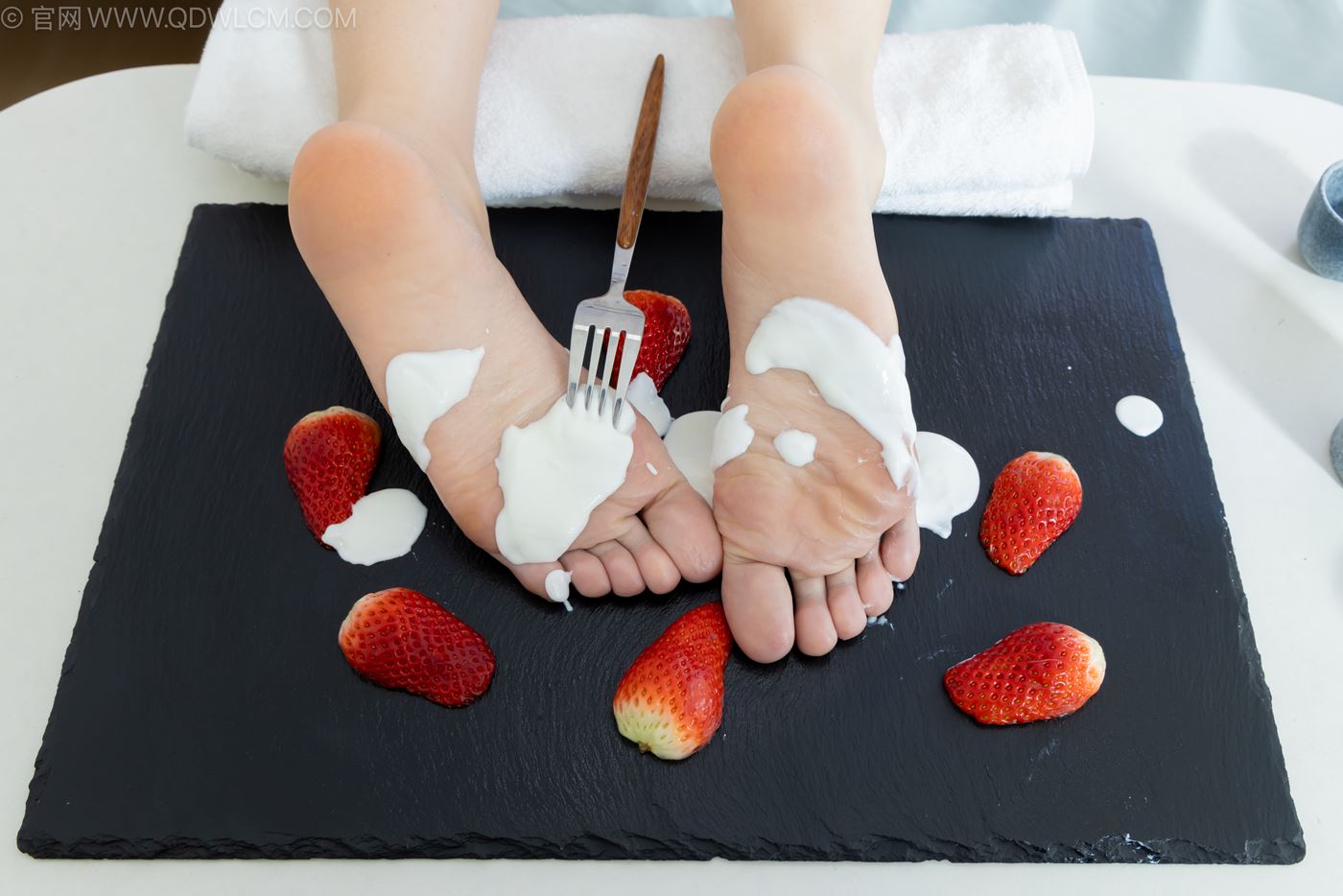 图片[107]-物恋传媒 NO.2237 菜菜-高跟鞋、油亮薄白丝、裸足、草莓和酸奶裸足摆盘剧情[230P] – 速更版-美库