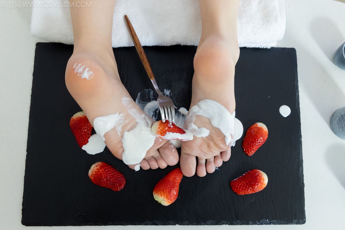 图片[117]-物恋传媒 NO.2237 菜菜-高跟鞋、油亮薄白丝、裸足、草莓和酸奶裸足摆盘剧情[230P] – 速更版-美库