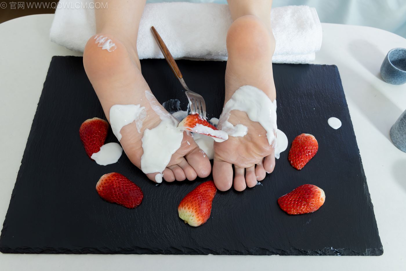 图片[119]-物恋传媒 NO.2237 菜菜-高跟鞋、油亮薄白丝、裸足、草莓和酸奶裸足摆盘剧情[230P] – 速更版-美库