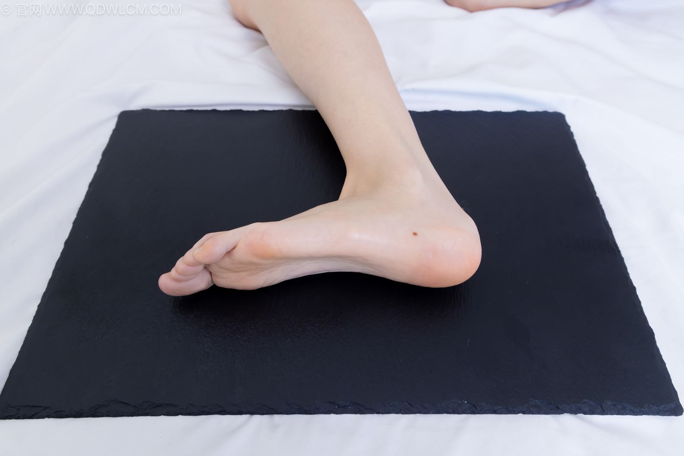 图片[130]-物恋传媒 NO.2237 菜菜-高跟鞋、油亮薄白丝、裸足、草莓和酸奶裸足摆盘剧情[230P] – 速更版-美库