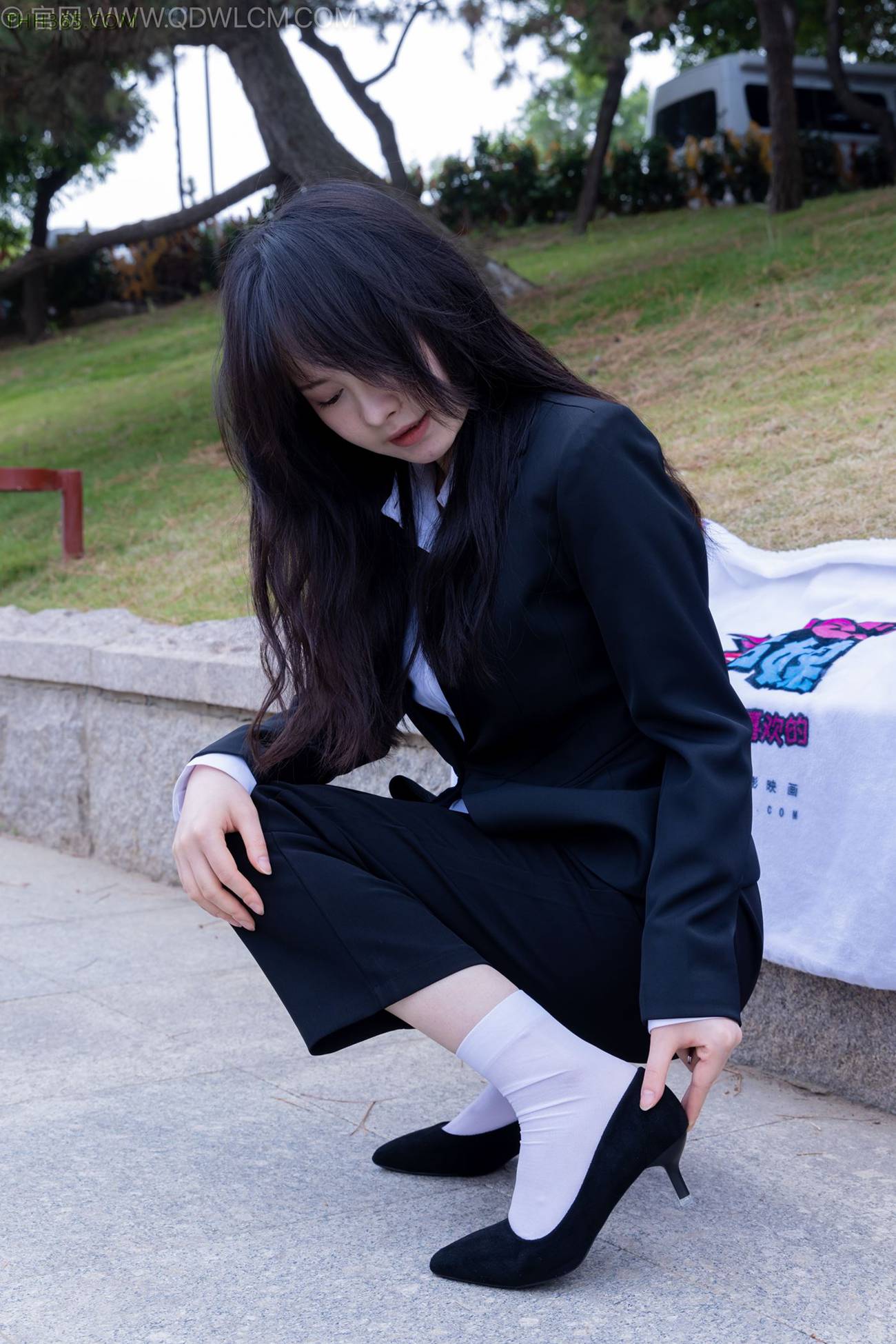 图片[11]-物恋传媒 NO.2238 小酒-高跟鞋、短白丝、ol制服户外[138P] – 速更版-美库