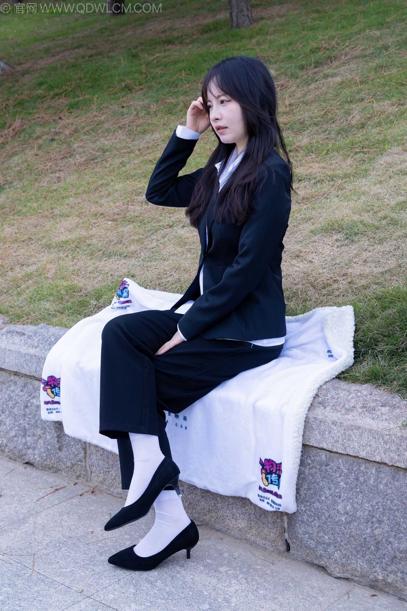 图片[12]-物恋传媒 NO.2238 小酒-高跟鞋、短白丝、ol制服户外[138P] – 速更版-美库