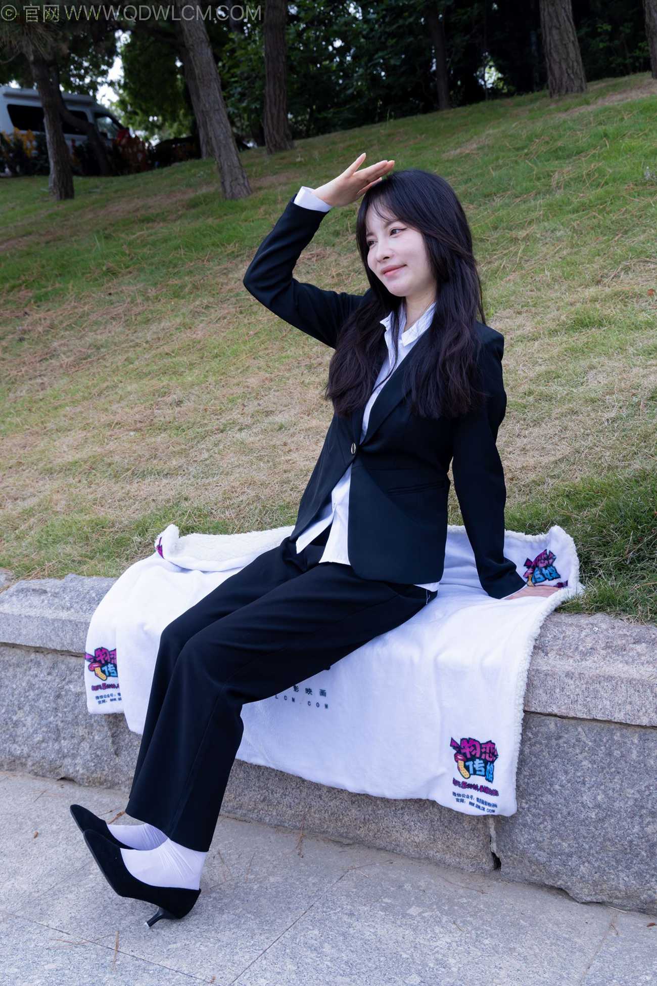 图片[13]-物恋传媒 NO.2238 小酒-高跟鞋、短白丝、ol制服户外[138P] – 速更版-美库