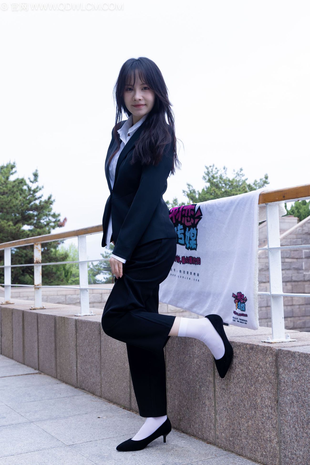 图片[15]-物恋传媒 NO.2238 小酒-高跟鞋、短白丝、ol制服户外[138P] – 速更版-美库