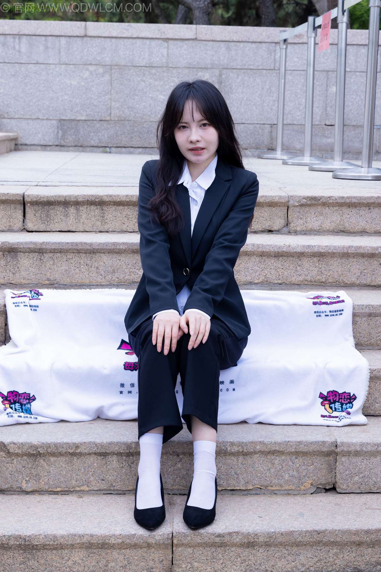 图片[23]-物恋传媒 NO.2238 小酒-高跟鞋、短白丝、ol制服户外[138P] – 速更版-美库