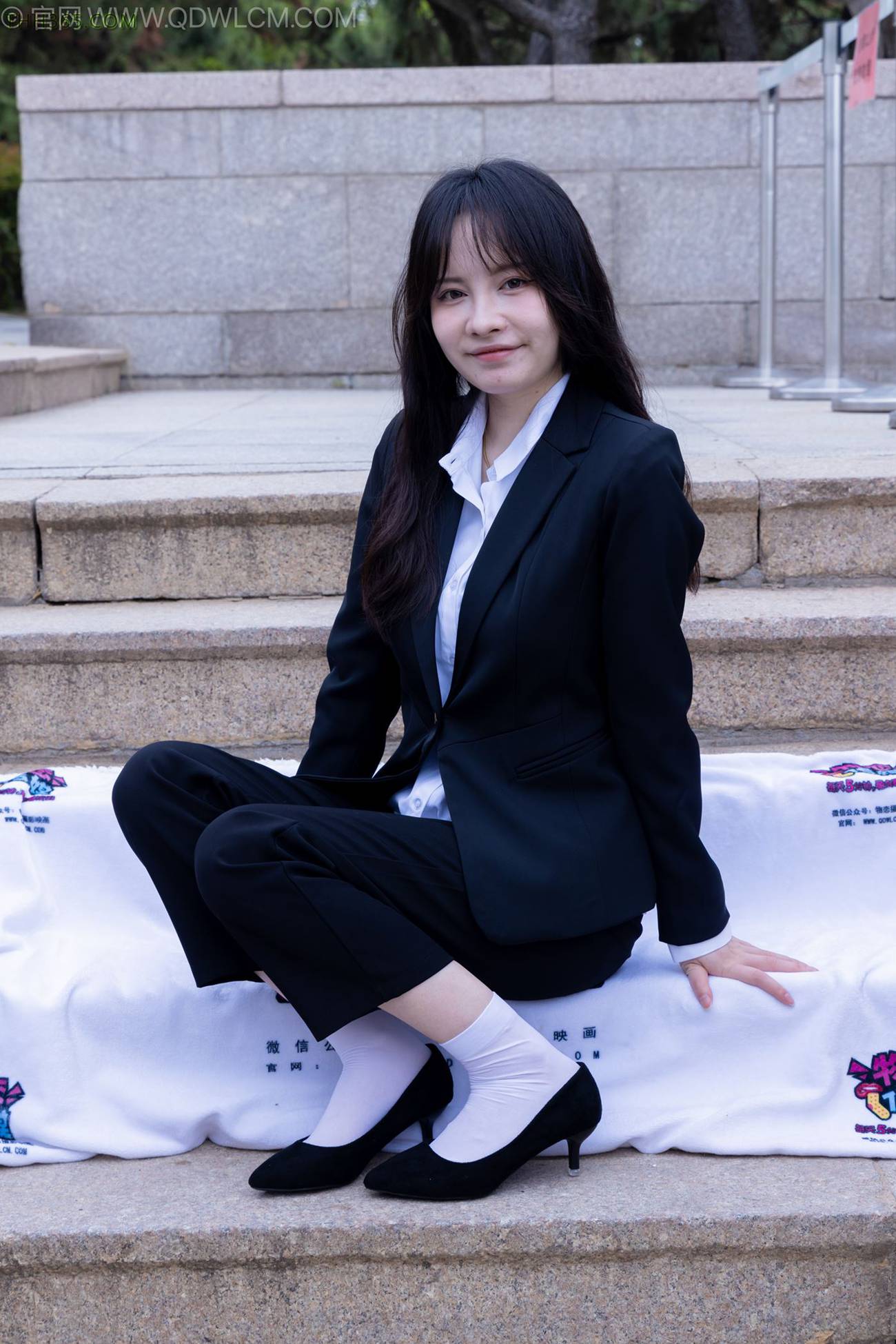 图片[25]-物恋传媒 NO.2238 小酒-高跟鞋、短白丝、ol制服户外[138P] – 速更版-美库