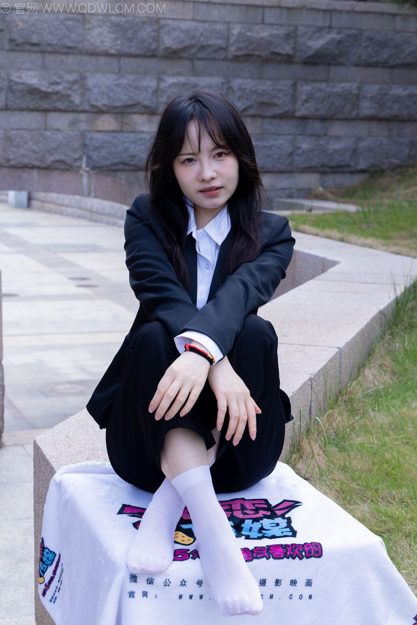 图片[41]-物恋传媒 NO.2238 小酒-高跟鞋、短白丝、ol制服户外[138P] – 速更版-美库