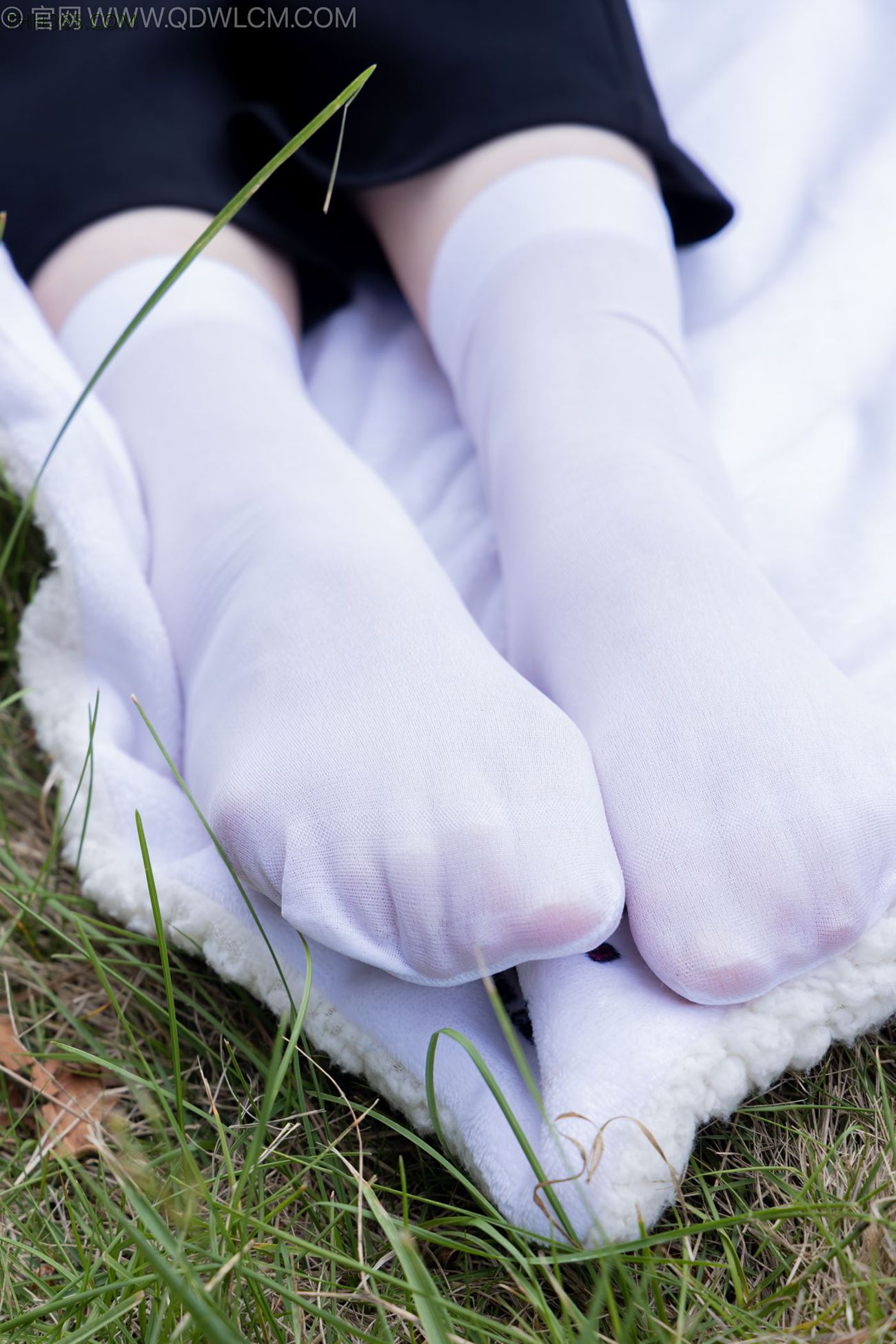 图片[56]-物恋传媒 NO.2238 小酒-高跟鞋、短白丝、ol制服户外[138P] – 速更版-美库