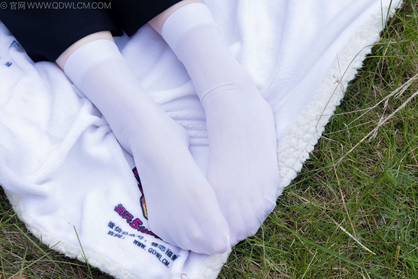 图片[62]-物恋传媒 NO.2238 小酒-高跟鞋、短白丝、ol制服户外[138P] – 速更版-美库