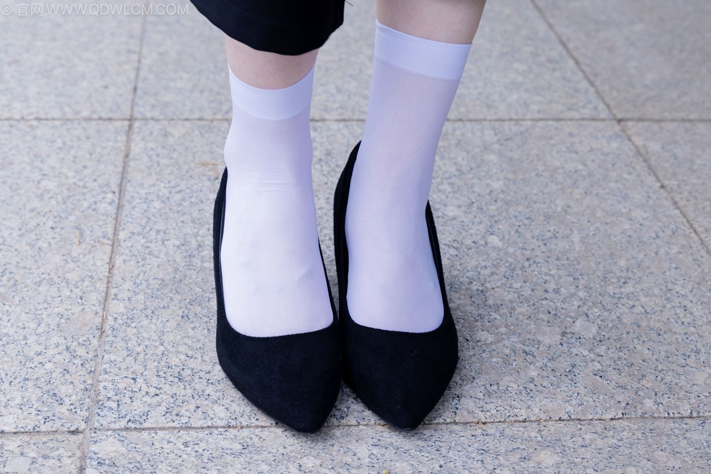 图片[83]-物恋传媒 NO.2238 小酒-高跟鞋、短白丝、ol制服户外[138P] – 速更版-美库