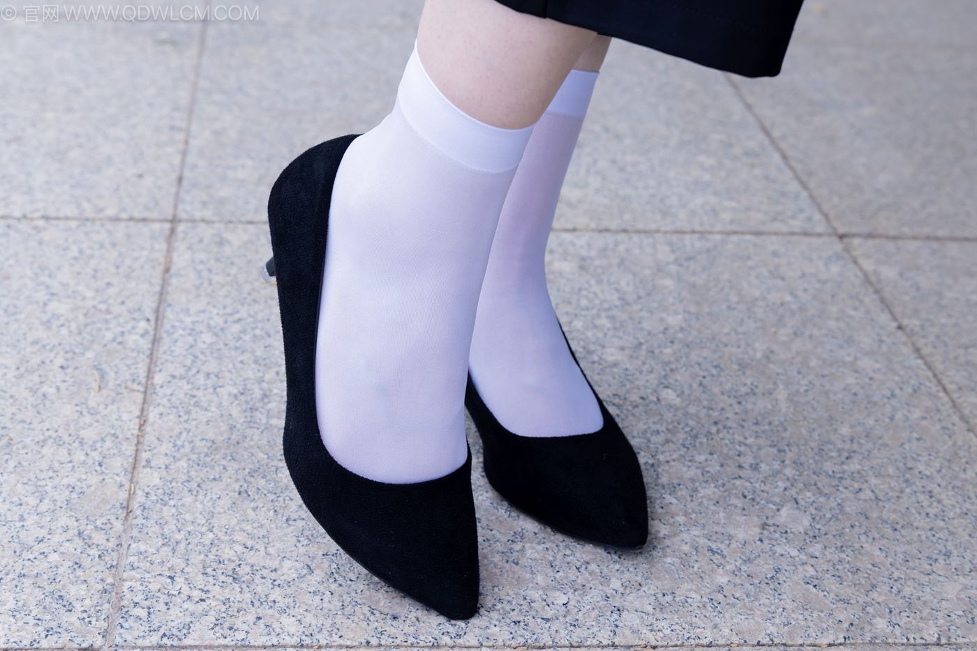 图片[85]-物恋传媒 NO.2238 小酒-高跟鞋、短白丝、ol制服户外[138P] – 速更版-美库