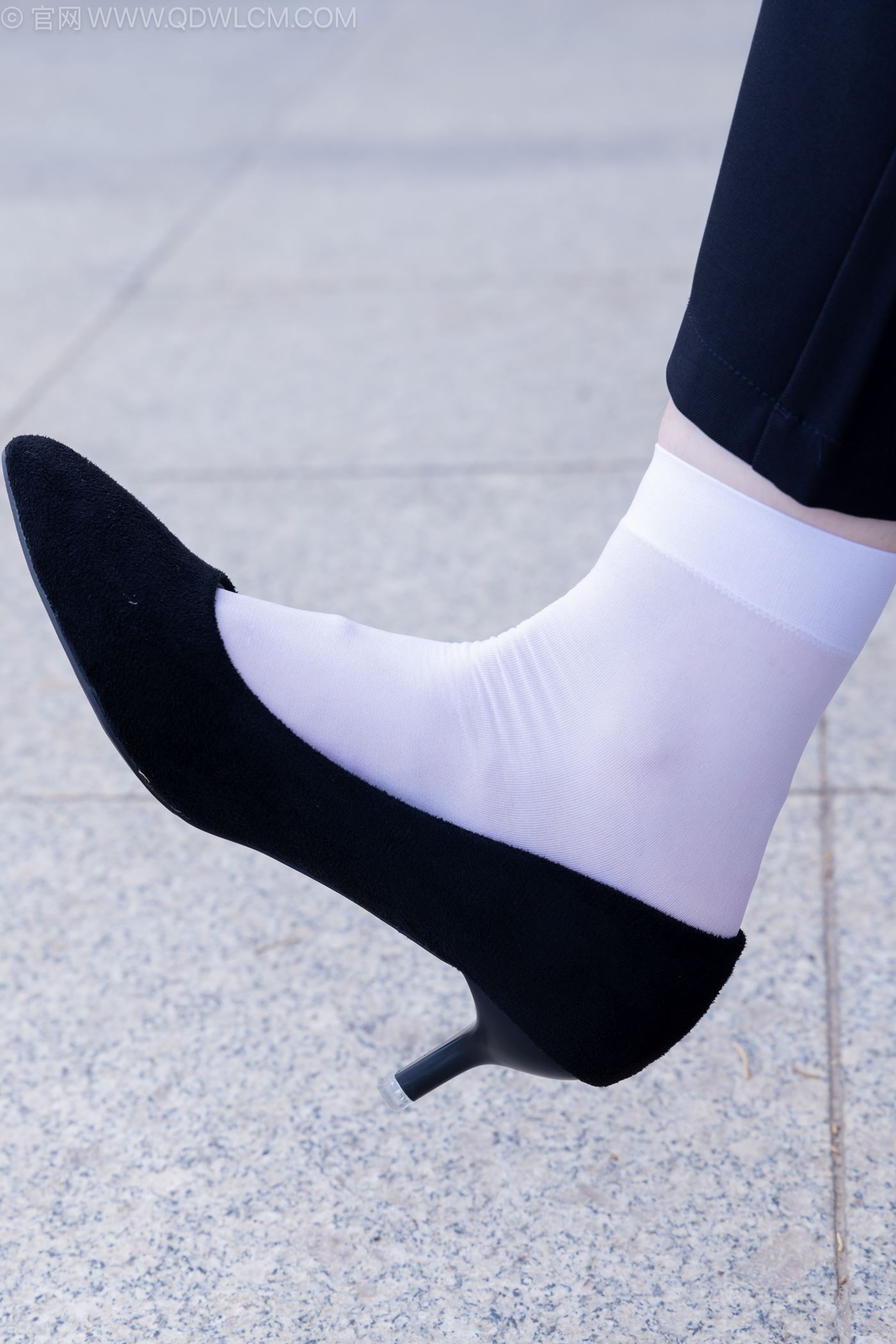 图片[89]-物恋传媒 NO.2238 小酒-高跟鞋、短白丝、ol制服户外[138P] – 速更版-美库