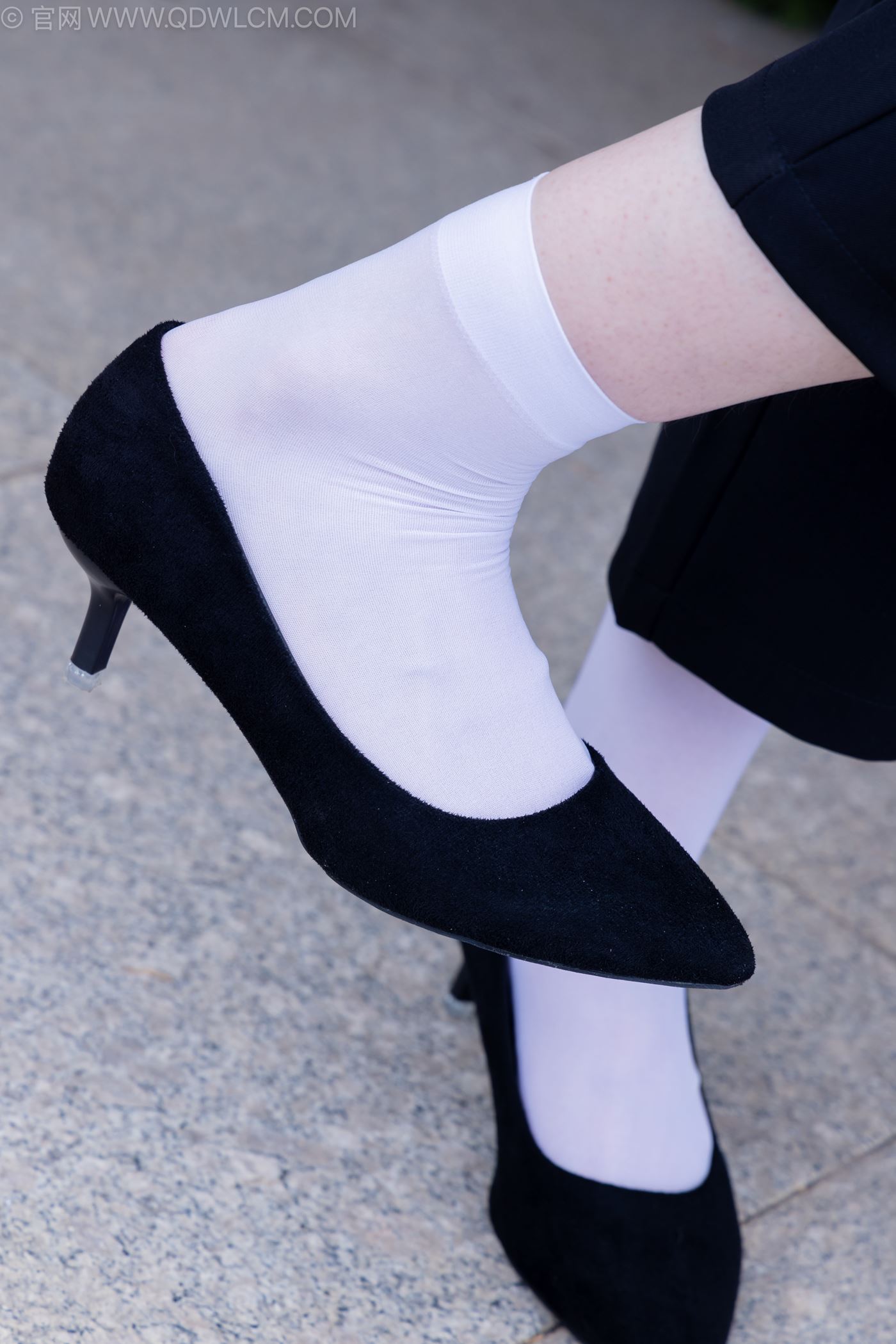 图片[91]-物恋传媒 NO.2238 小酒-高跟鞋、短白丝、ol制服户外[138P] – 速更版-美库