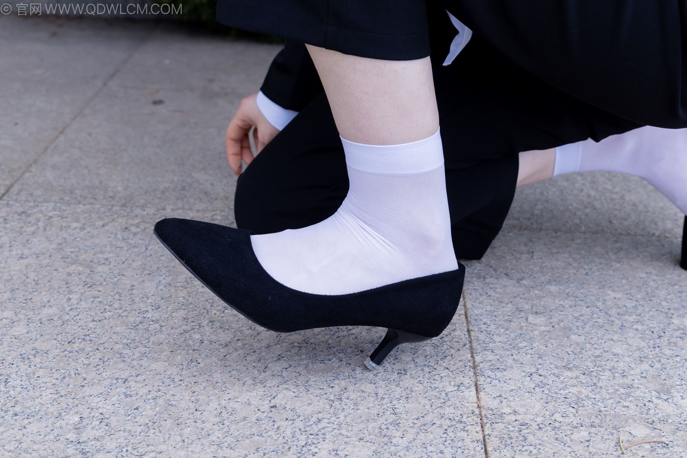 图片[98]-物恋传媒 NO.2238 小酒-高跟鞋、短白丝、ol制服户外[138P] – 速更版-美库