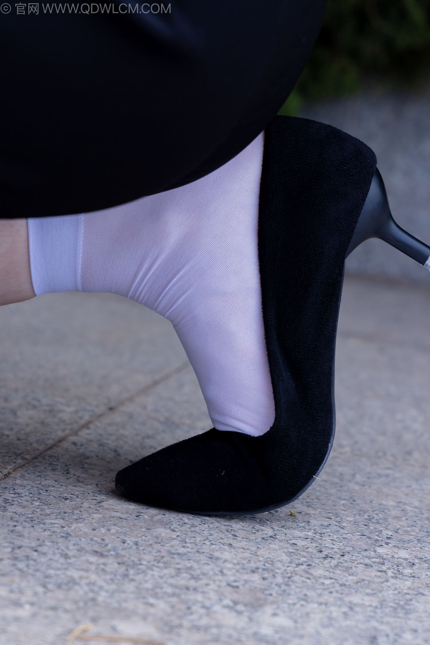 图片[100]-物恋传媒 NO.2238 小酒-高跟鞋、短白丝、ol制服户外[138P] – 速更版-美库