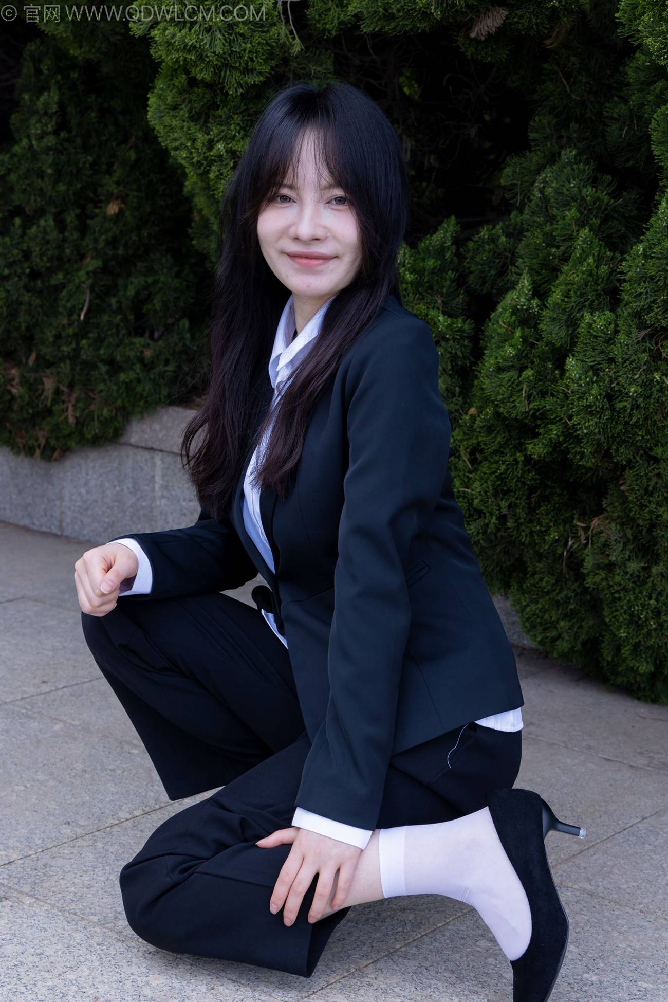 图片[104]-物恋传媒 NO.2238 小酒-高跟鞋、短白丝、ol制服户外[138P] – 速更版-美库