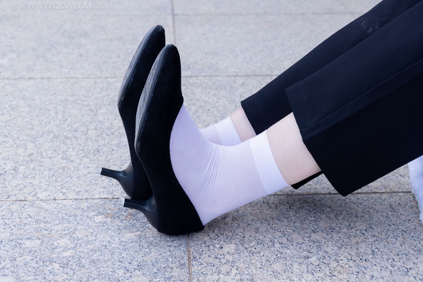 图片[115]-物恋传媒 NO.2238 小酒-高跟鞋、短白丝、ol制服户外[138P] – 速更版-美库