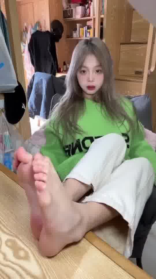 图片[10]-脚模面试脸足同框套路系列-167[14P] – 速更版-美库