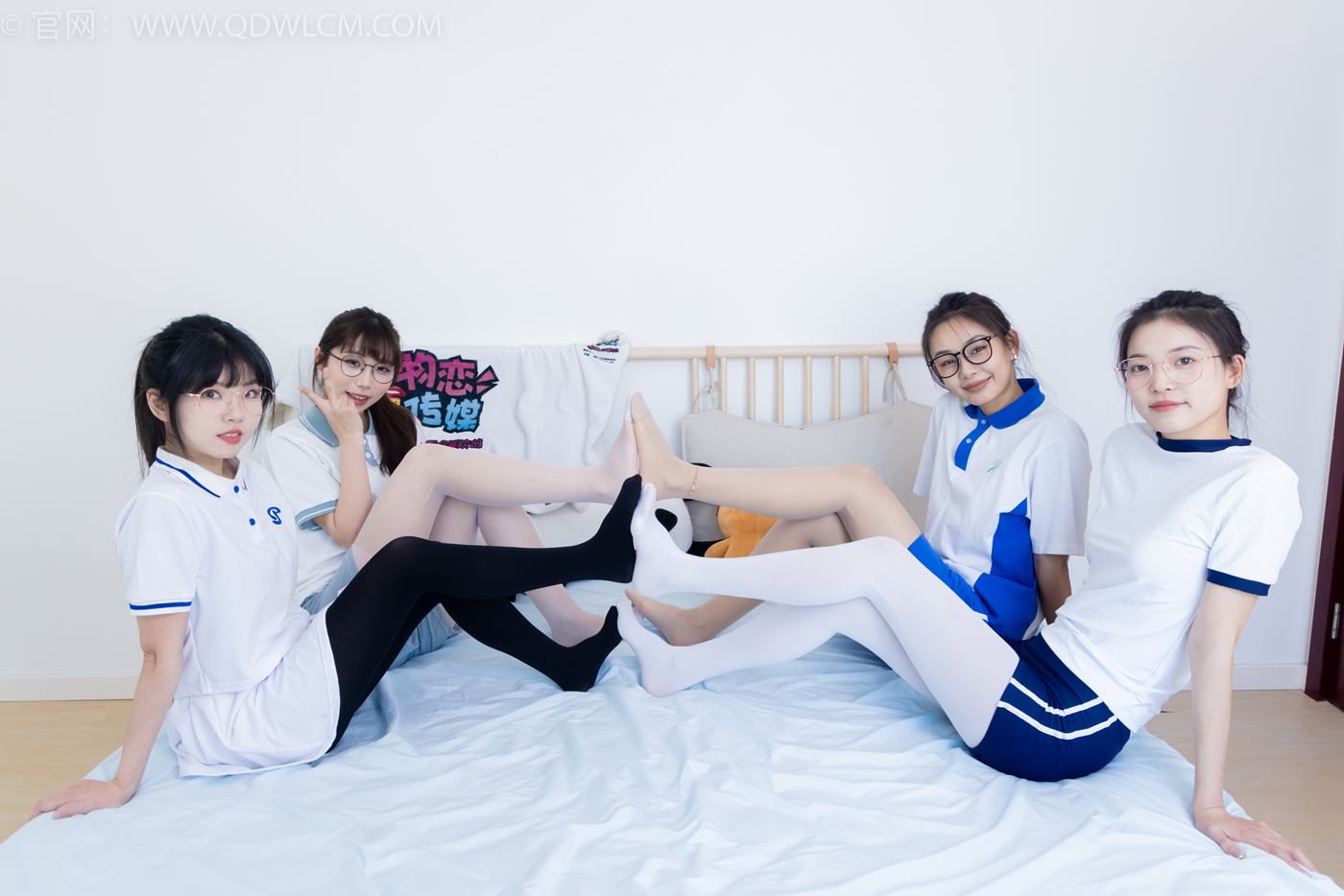 图片[78]-物恋传媒 NO.2243 茯苓&岚岚&泡泡&米米-新春快乐[114P] – 速更版-美库