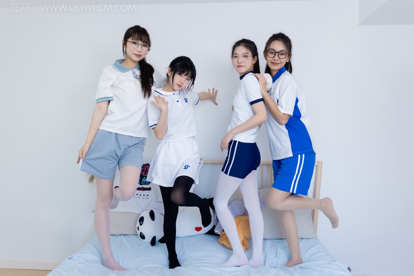 图片[111]-物恋传媒 NO.2243 茯苓&岚岚&泡泡&米米-新春快乐[114P] – 速更版-美库