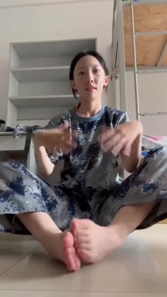 图片[20]-脚模面试脸足同框套路系列-169 [20P] – 速更版-美库