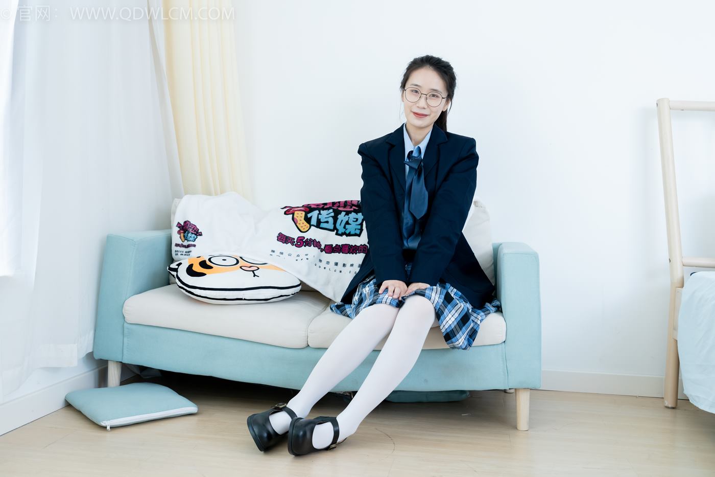 图片[27]-物恋传媒 NO.2244 菜菜-皮鞋、厚白丝、jk制服、皮筋绑脚老头乐挠脚剧情[160P] – 速更版-美库