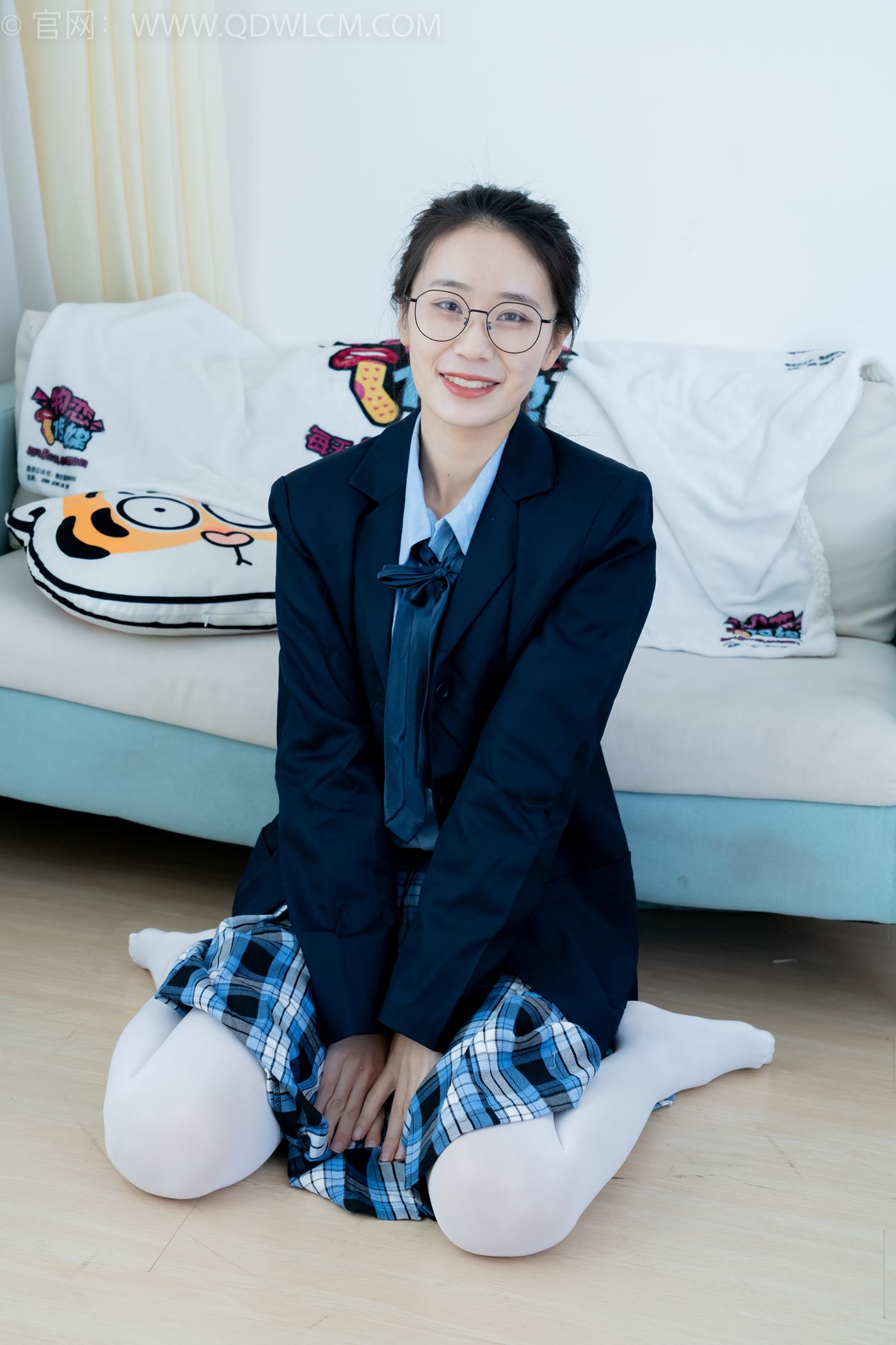 图片[33]-物恋传媒 NO.2244 菜菜-皮鞋、厚白丝、jk制服、皮筋绑脚老头乐挠脚剧情[160P] – 速更版-美库