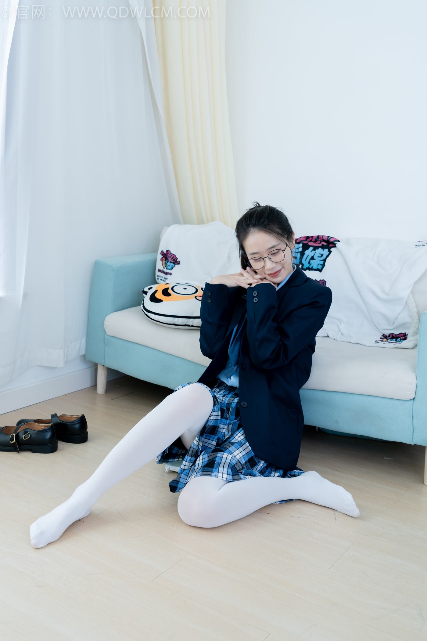 图片[38]-物恋传媒 NO.2244 菜菜-皮鞋、厚白丝、jk制服、皮筋绑脚老头乐挠脚剧情[160P] – 速更版-美库