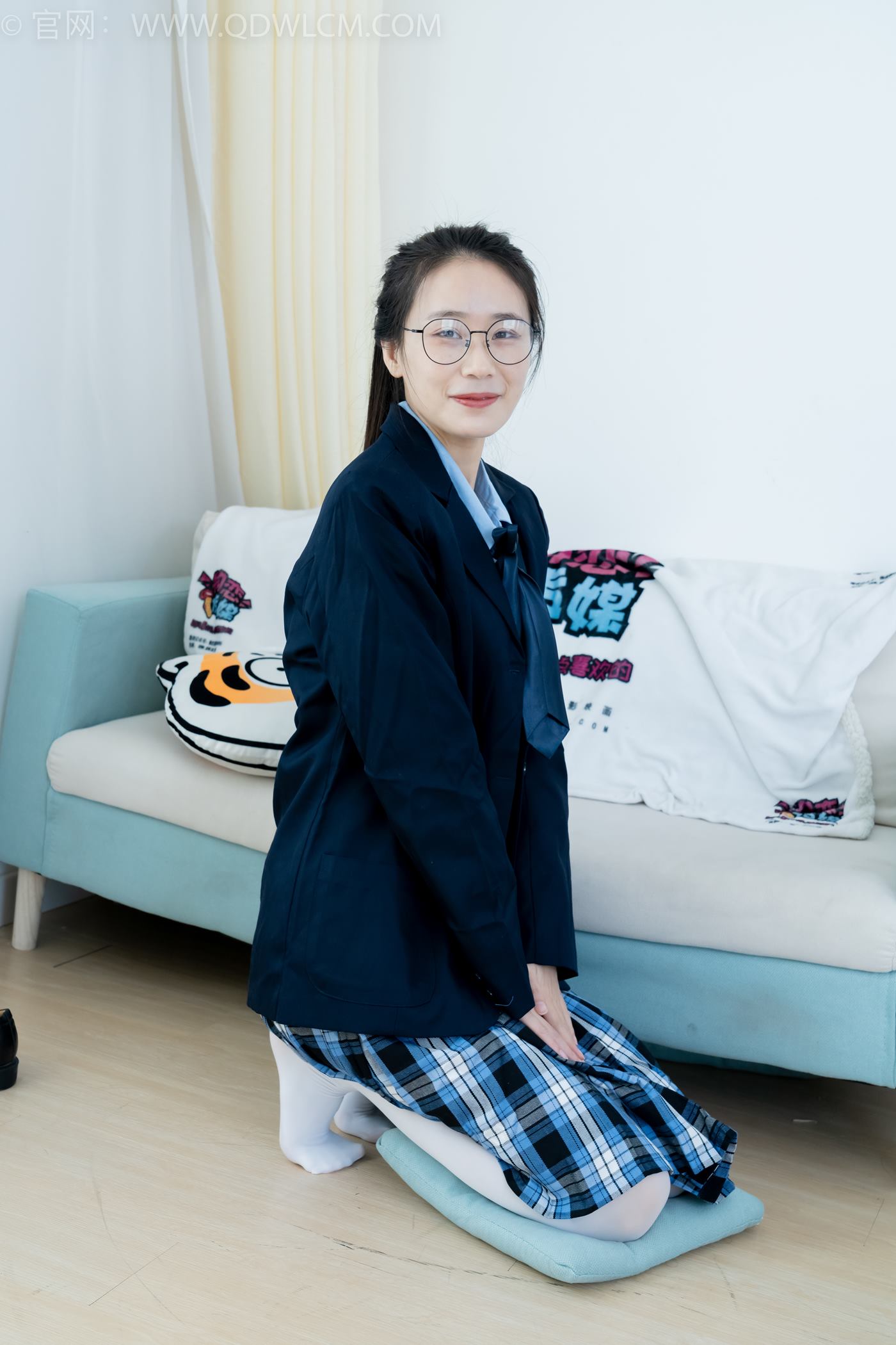 图片[39]-物恋传媒 NO.2244 菜菜-皮鞋、厚白丝、jk制服、皮筋绑脚老头乐挠脚剧情[160P] – 速更版-美库