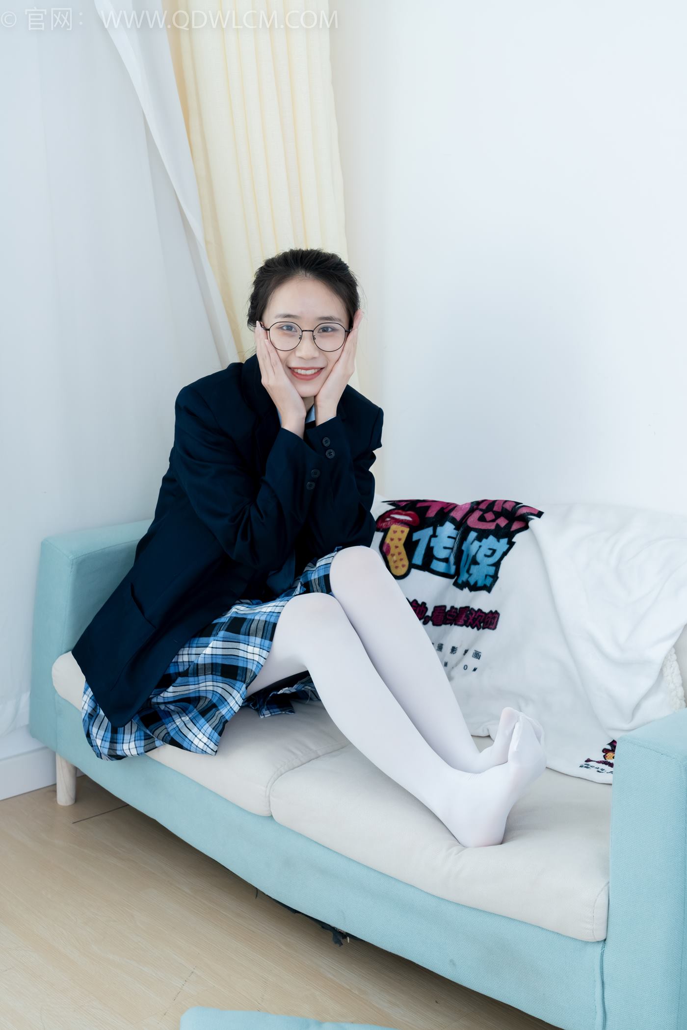 图片[45]-物恋传媒 NO.2244 菜菜-皮鞋、厚白丝、jk制服、皮筋绑脚老头乐挠脚剧情[160P] – 速更版-美库