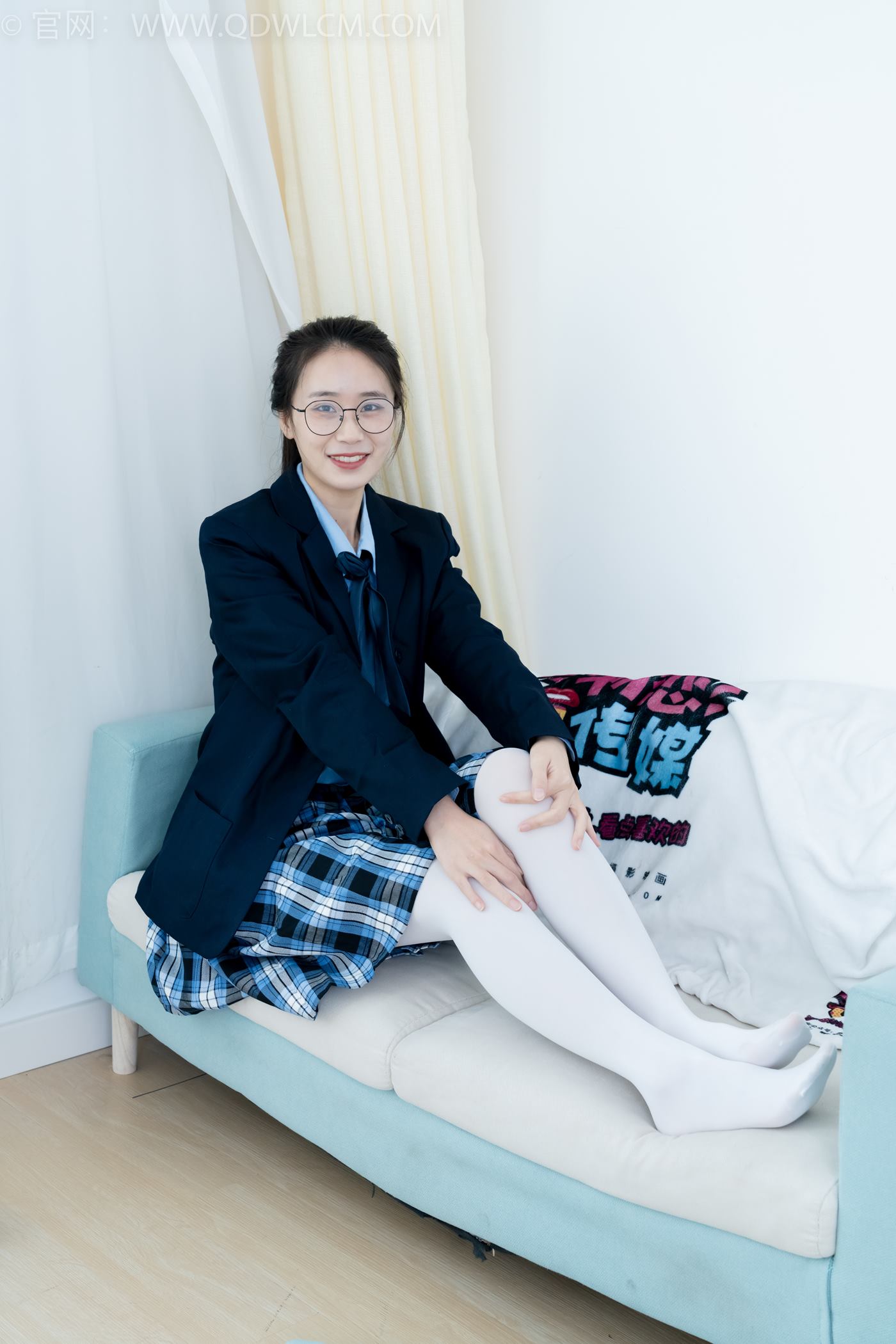 图片[46]-物恋传媒 NO.2244 菜菜-皮鞋、厚白丝、jk制服、皮筋绑脚老头乐挠脚剧情[160P] – 速更版-美库