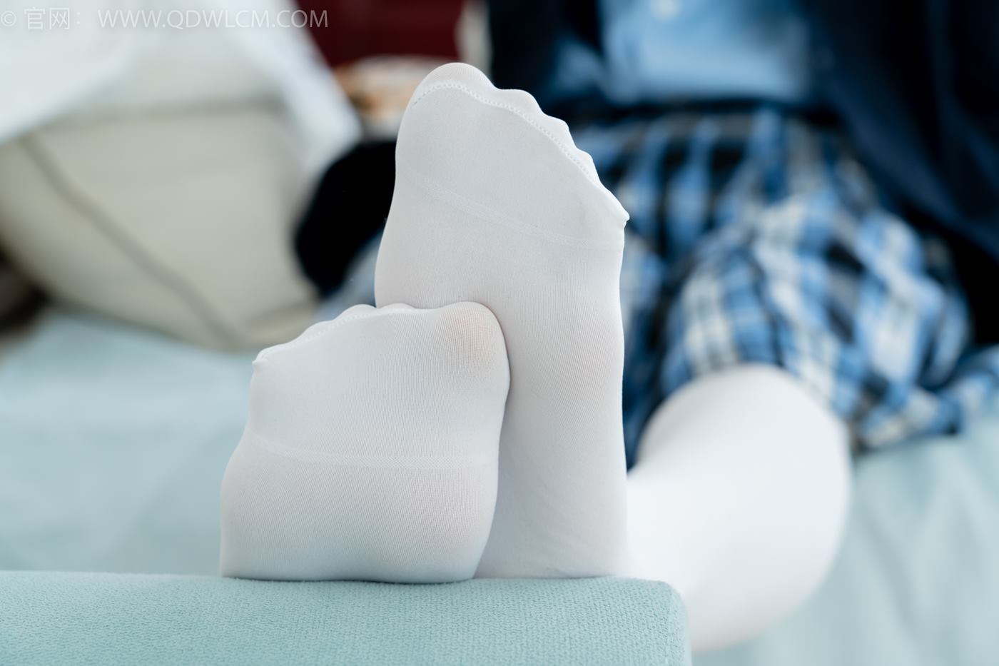 图片[95]-物恋传媒 NO.2244 菜菜-皮鞋、厚白丝、jk制服、皮筋绑脚老头乐挠脚剧情[160P] – 速更版-美库