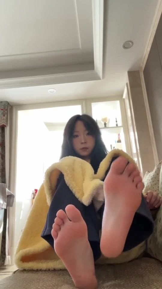 图片[13]-脚模面试脸足同框套路系列-170 [20P] – 速更版-美库